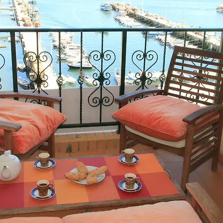 Avenida 16 De Junho Apartment