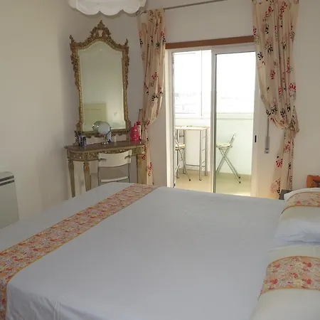 Avenida 16 De Junho Appartement